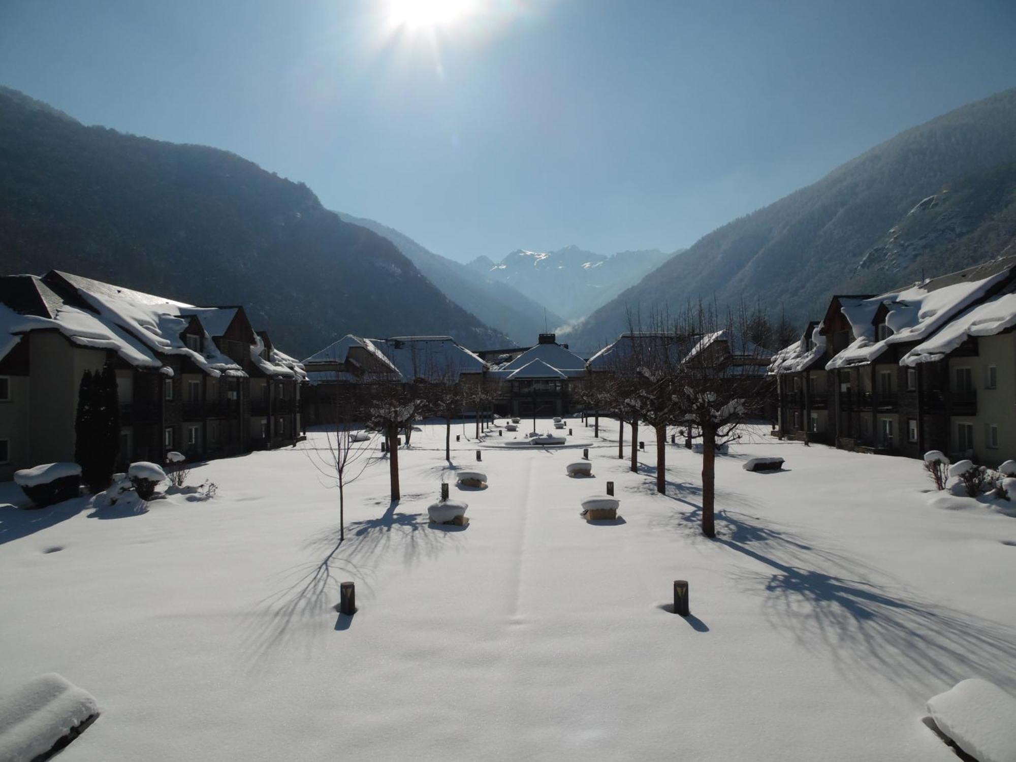 Village Club Les Balcons Des Pyrenees Saint-Mamet Eksteriør bilde