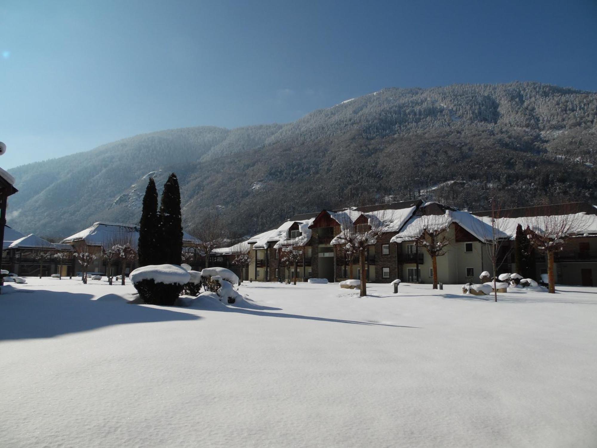 Village Club Les Balcons Des Pyrenees Saint-Mamet Eksteriør bilde